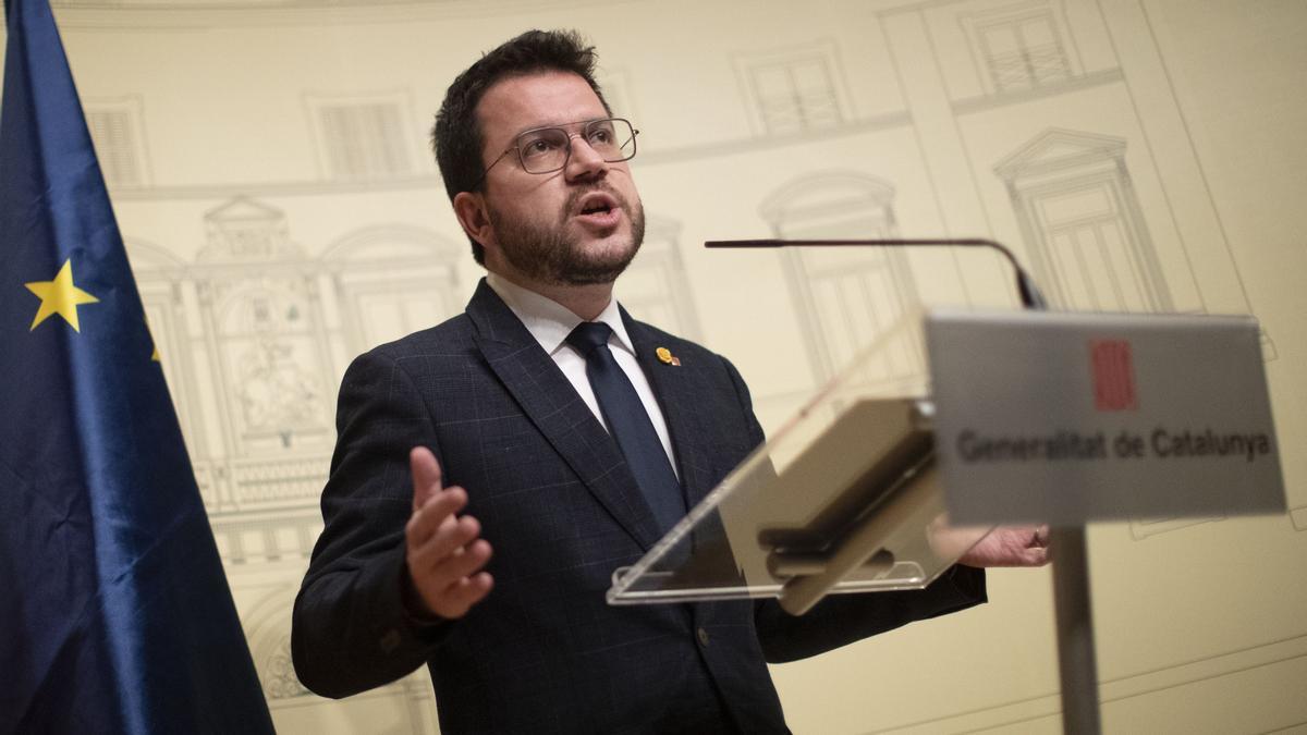 Aragonès contacta con Sánchez y le ofrece colaboración de Catalunya en acogida