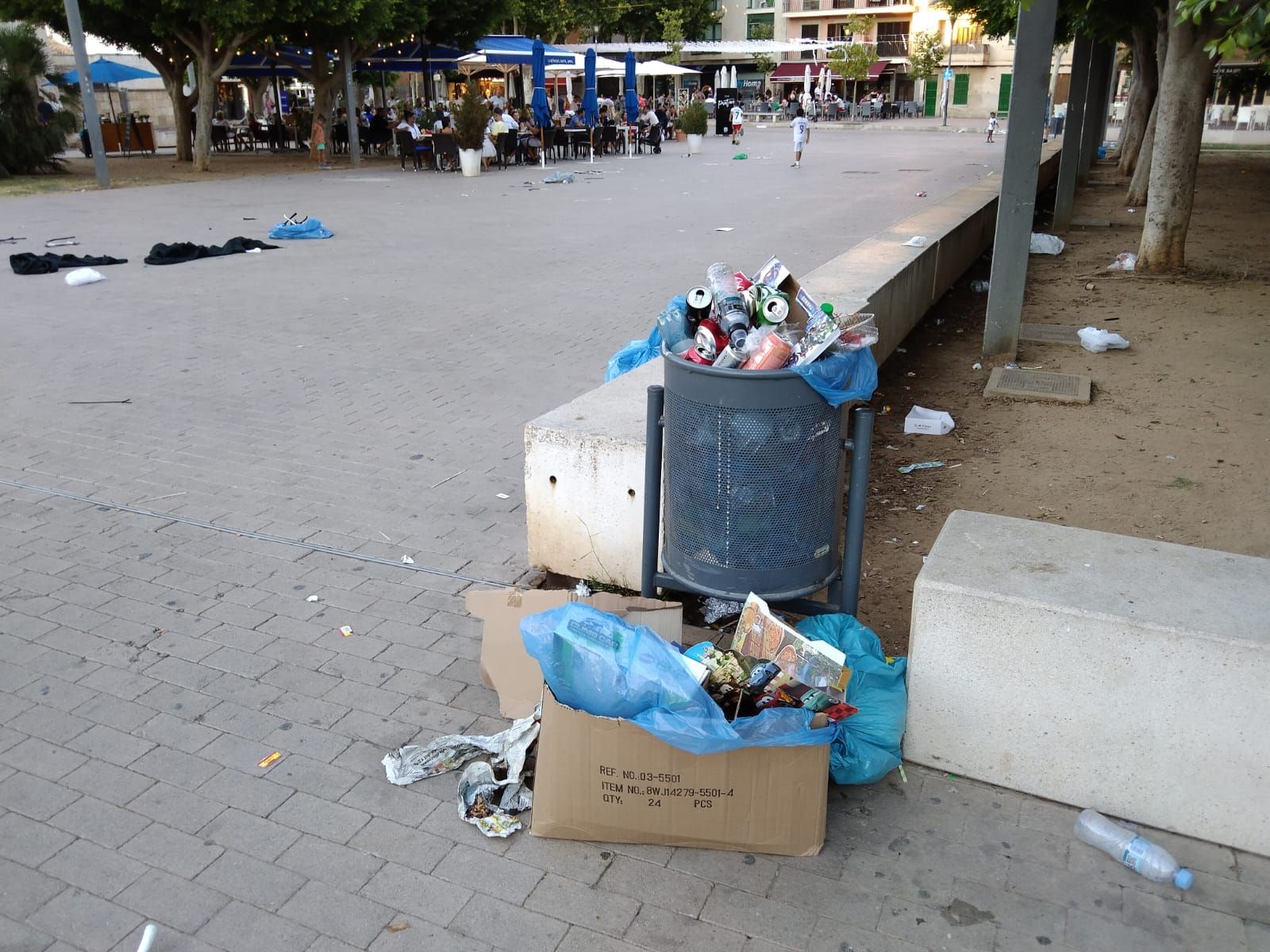 Alcúdia, llena de basura debido a la huelga de limpieza