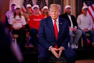 Donald Trump en un evento de campaña en Des Moines, Iowa. En vídeo, el arranque del caucus de Iowa.