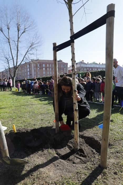 Homenaje a Thiago Guamán en el colegio Atalía