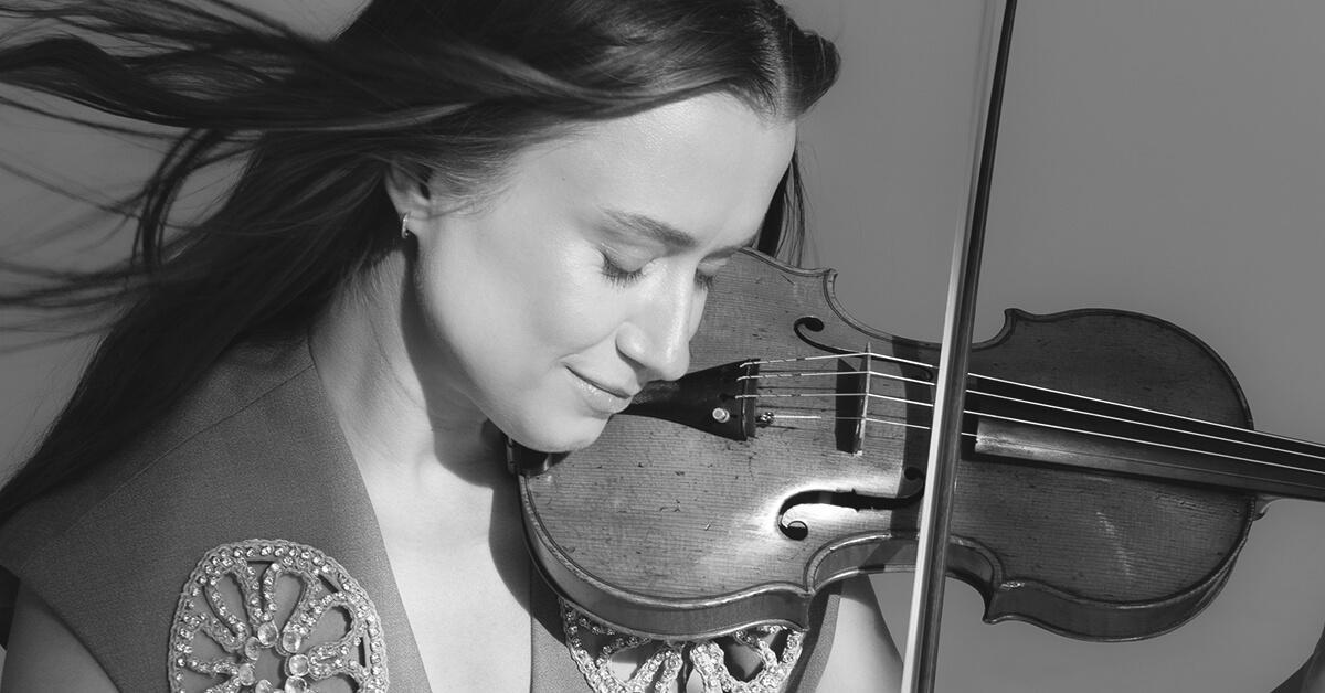 Kristine Balanas, violín-