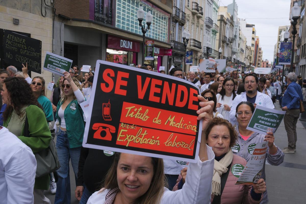 Manifestación de médicos en Las Palmas de Gran Canaria Manifestación de médicos en Las Palmas de Gran Canaria
