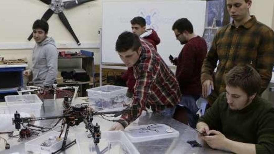 Las jornadas de drones, ayer, en el campus gijonés.