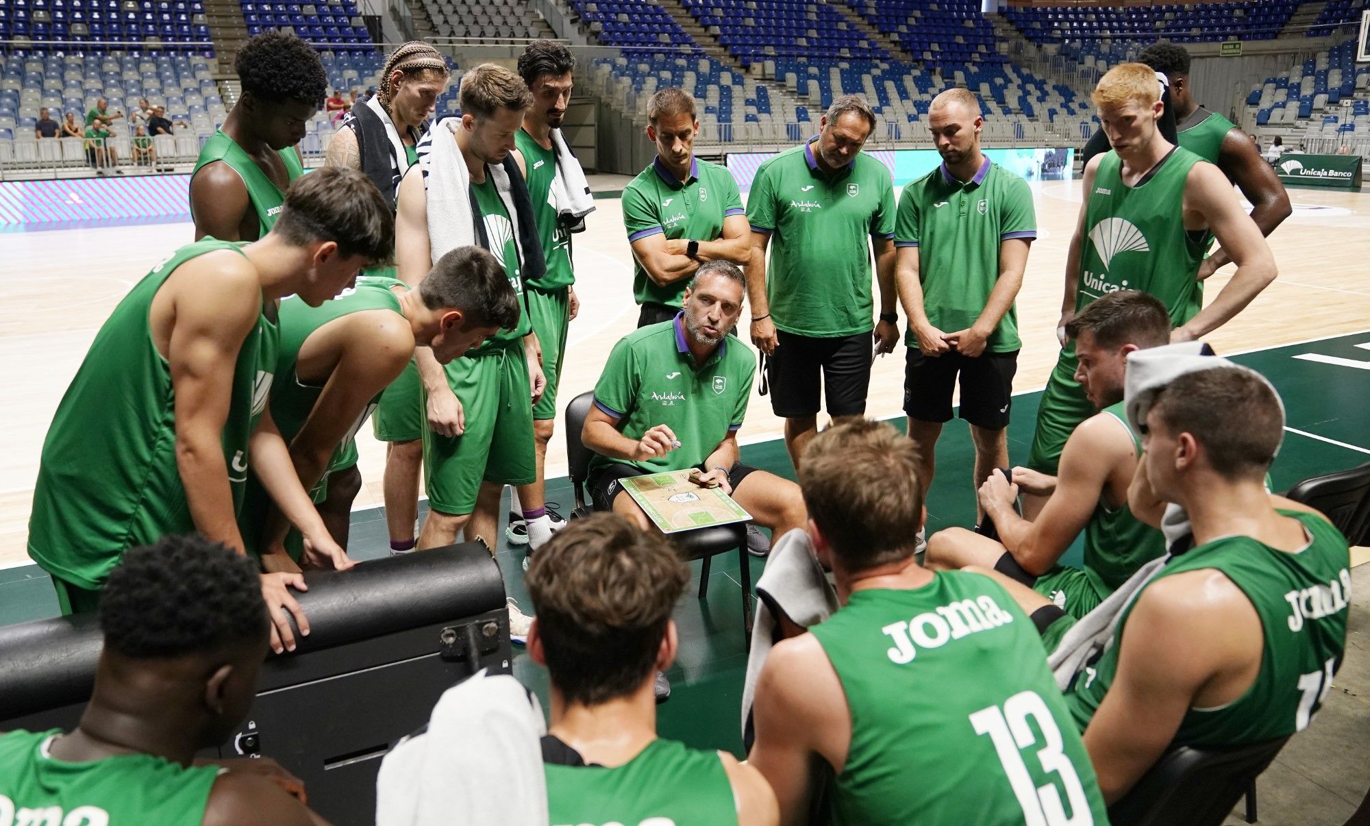 Primeros minutos de competición del nuevo Unicaja esta pretemporada