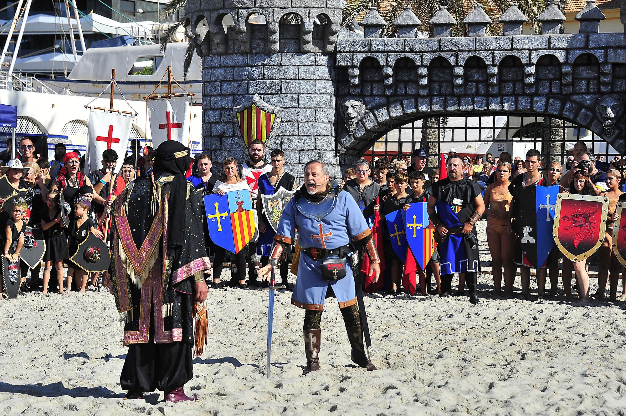 FIESTAS SANTA POLA. Asalto moro en la playa de Levante.