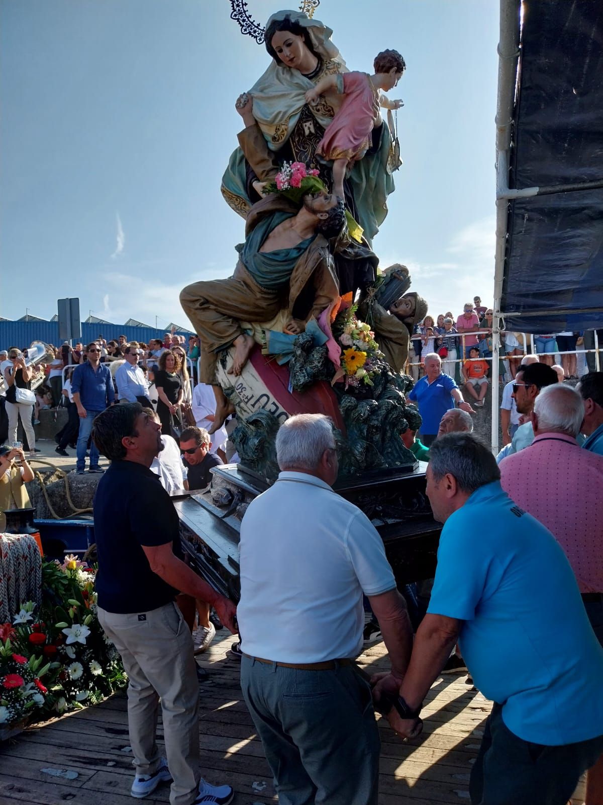 Las celebraciones en honor a la Virgen del Carmen en O Morrazo. La procesión en Bueu