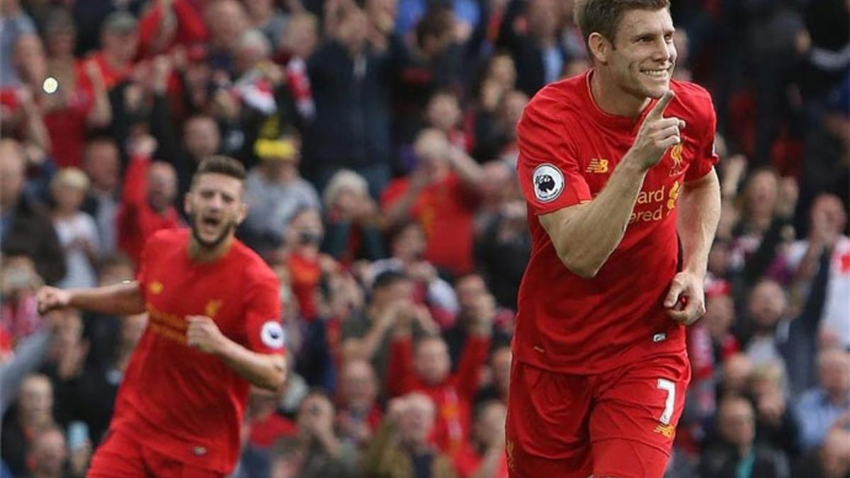 Milner, celebrando uno de sus goles