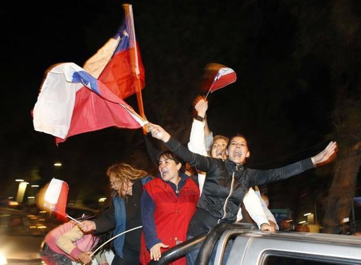 Els xilens celebren la sortida de l’últim dels 33.
