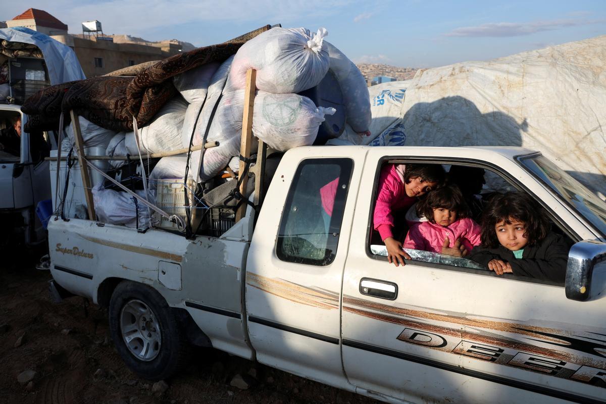 Refugiados sirios vuelven a su país desde el Líbano