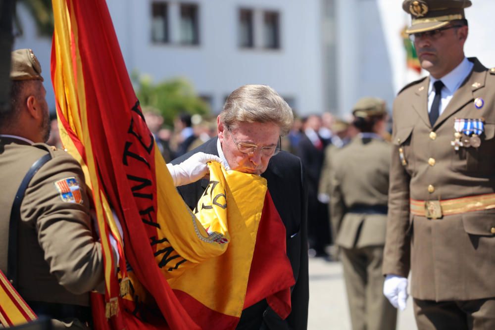 600 civiles juran la bandera en Palma