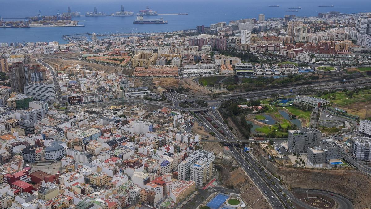 Vista aérea de Las Palmas de Gran Canaria, considerado entre los municipios más caros de Gran Canaria
