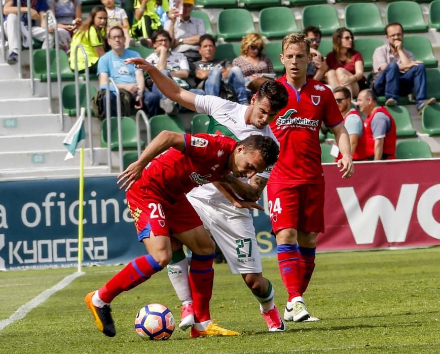 El Elche se queda sin fútbol y cae ante un Numancia muy superior