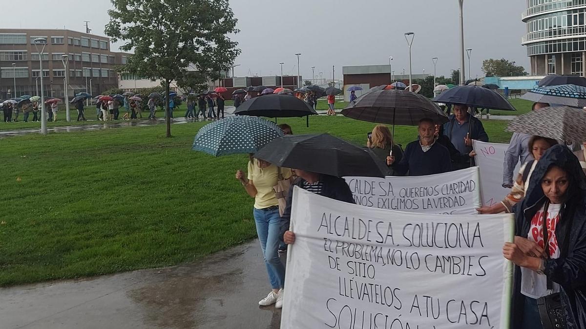 Participantes en la manifestación, durante el recorrido.