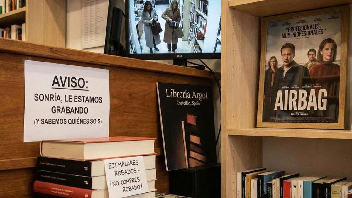 Imagen compartida por la librería en redes sociales y que recrea la situación: "La foto de arriba no es real. Está realizada desde la descripción física del acto", aclaran.