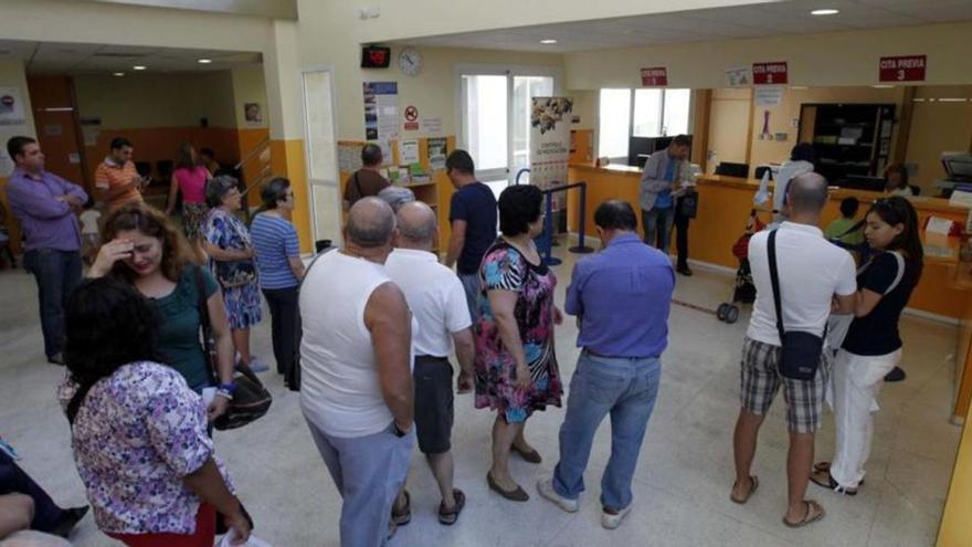 La mitad de los murcianos debe esperar más de una semana para poder ver a su médico de cabecera