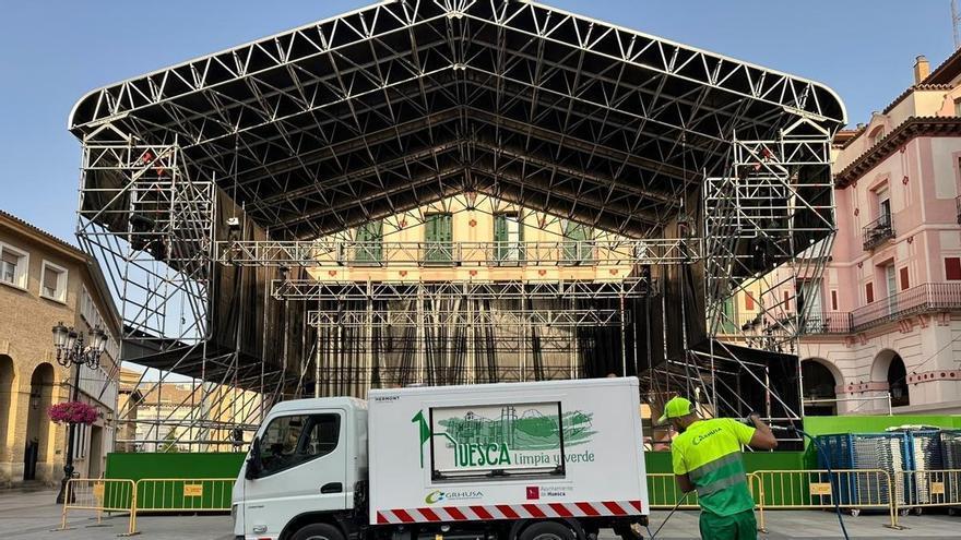 El Ayuntamiento de Huesca incorpora una nueva hidrolimpiadora para reforzar los trabajos de limpieza