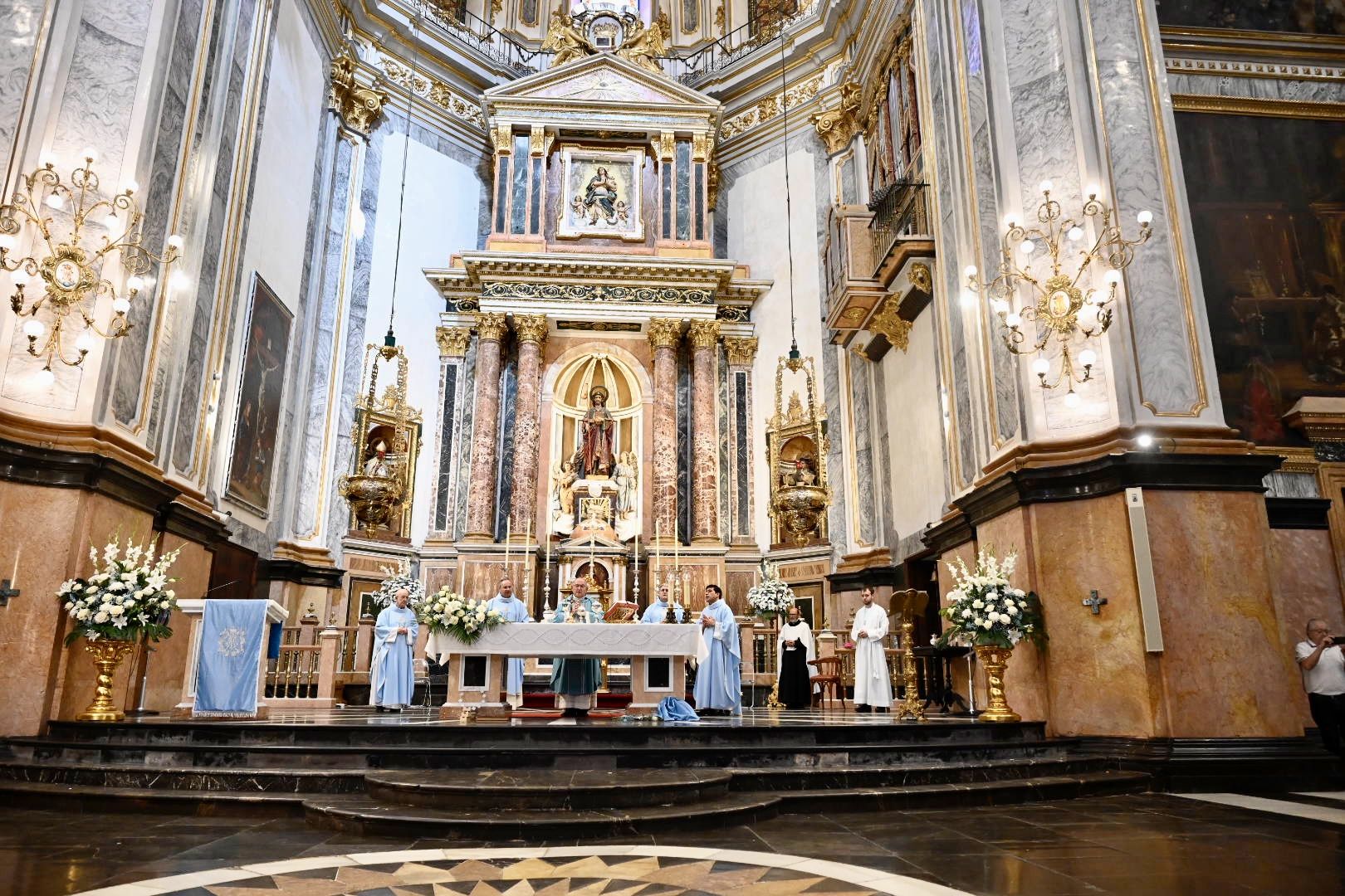 Búscate en las fotos de la misa y procesión de Els Lluïsos de Vila-real