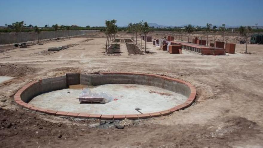 El Ayuntamiento anuncia que paralizará el cementerio de animales de Torrellano
