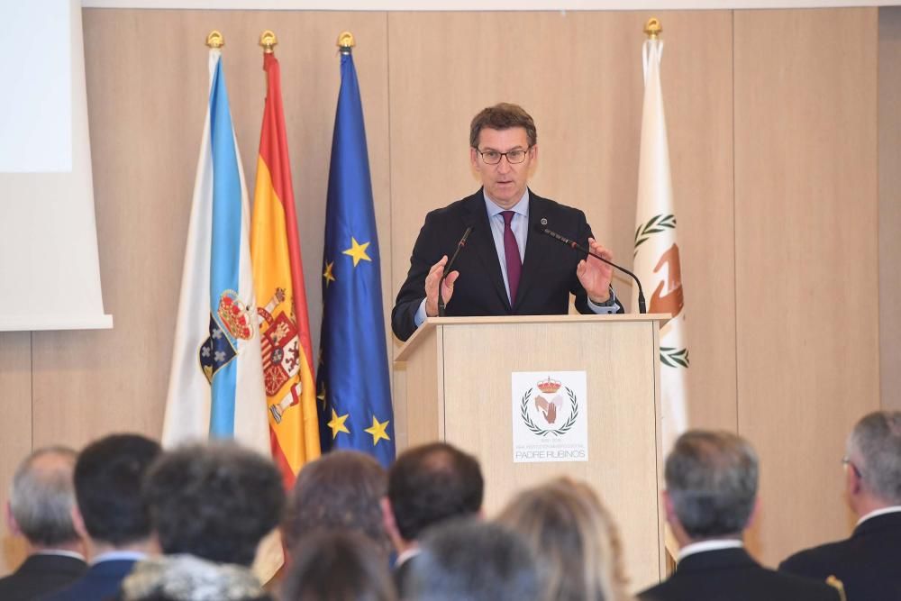 La madre de Felipe VI preside en la ciudad la celebración de los cien años de la institución benéfica y social.