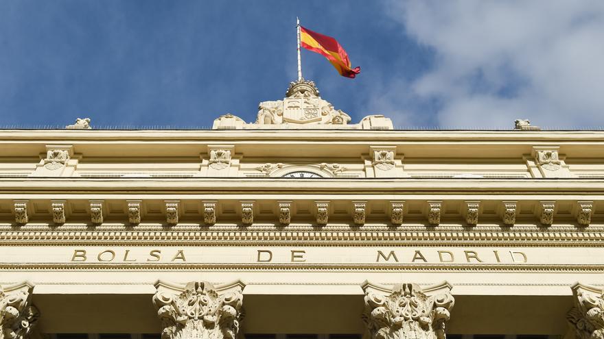 Archivo - Edificio del Palacio de la Bolsa en Madrid (España).