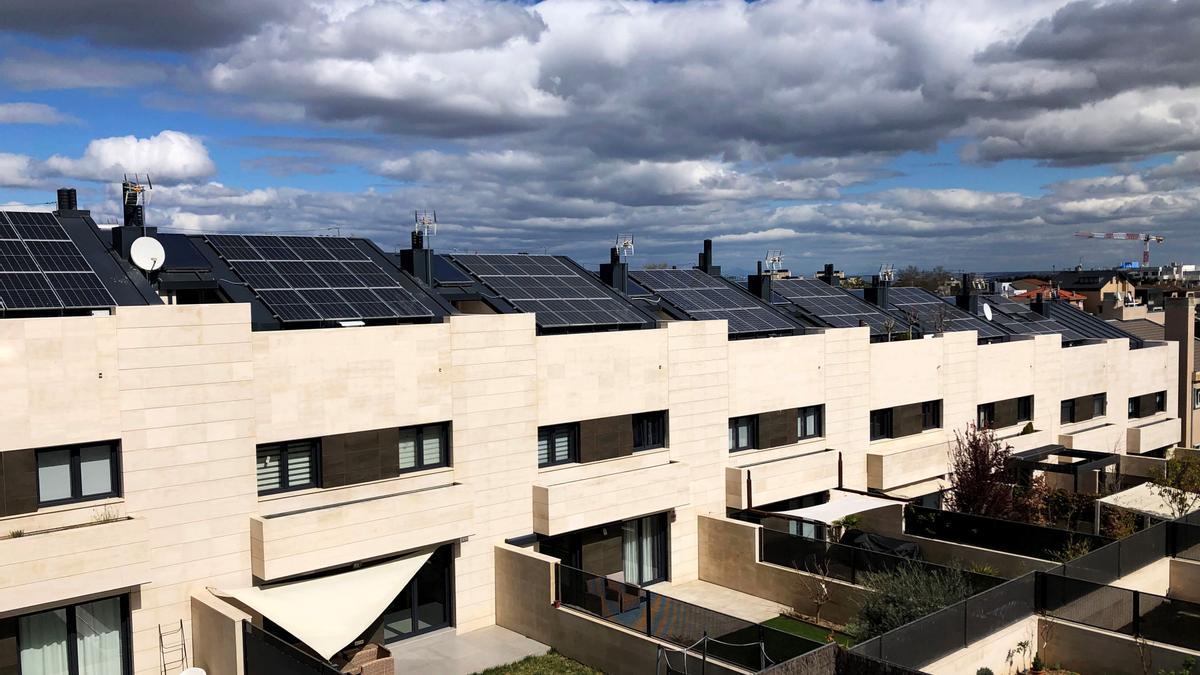 Instalaciones solares sobre bloques de viviendas.