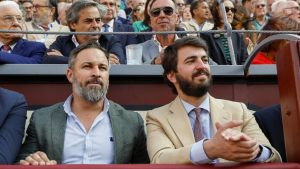 Santiago Abascal y Juan García-Gallardo, vicepresidente en Castilla y León, en la Feria de San Isidro.