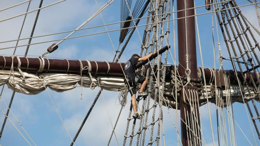 El galeón ‘Andalucía’ en el muelle de Ibiza.