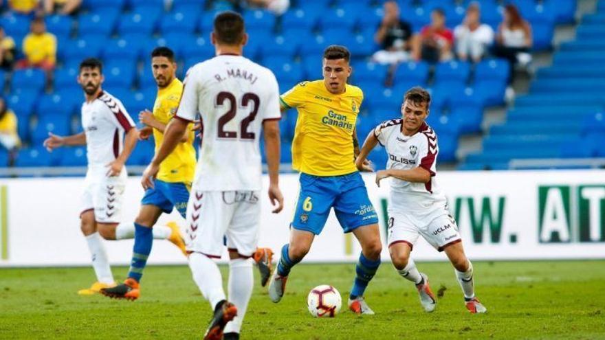 El Huesca ficha a Rivera, medio de Las Palmas