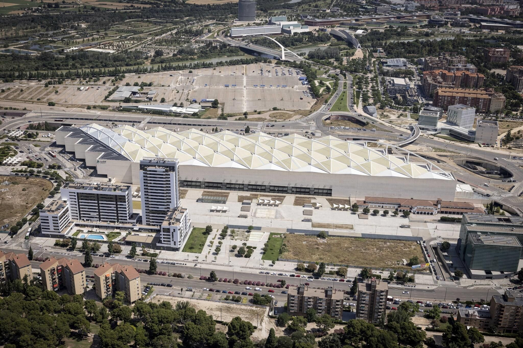 Así se ve Zaragoza desde el helicóptero de la Unidad Aérea de la Policía