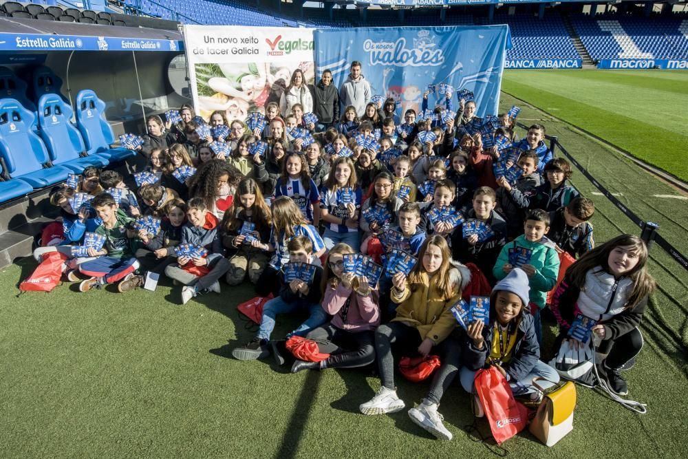 El CEIP Arteixo en Riazor con Valores Branquiazuis