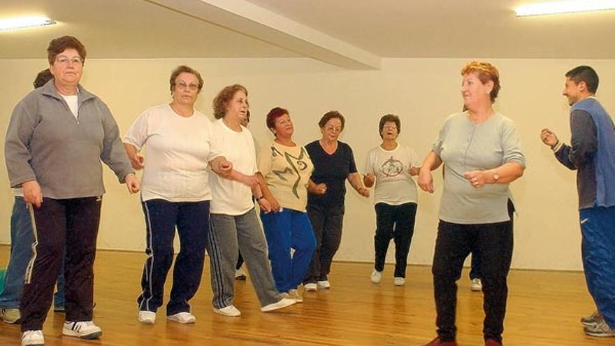 Una de las aulas de gimnasia para mayores del Concello de Moaña.