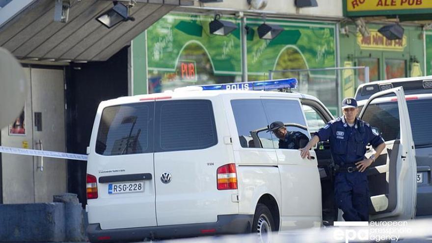 Un hombre ebrio atropella a una multitud en Helsinki