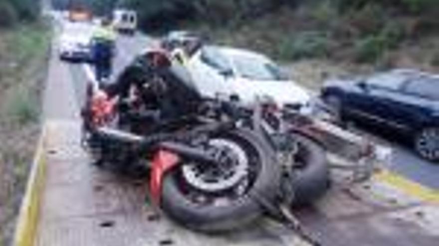 Un jove motorista, ferit greu en un accident  a la C-65 a Girona Sud