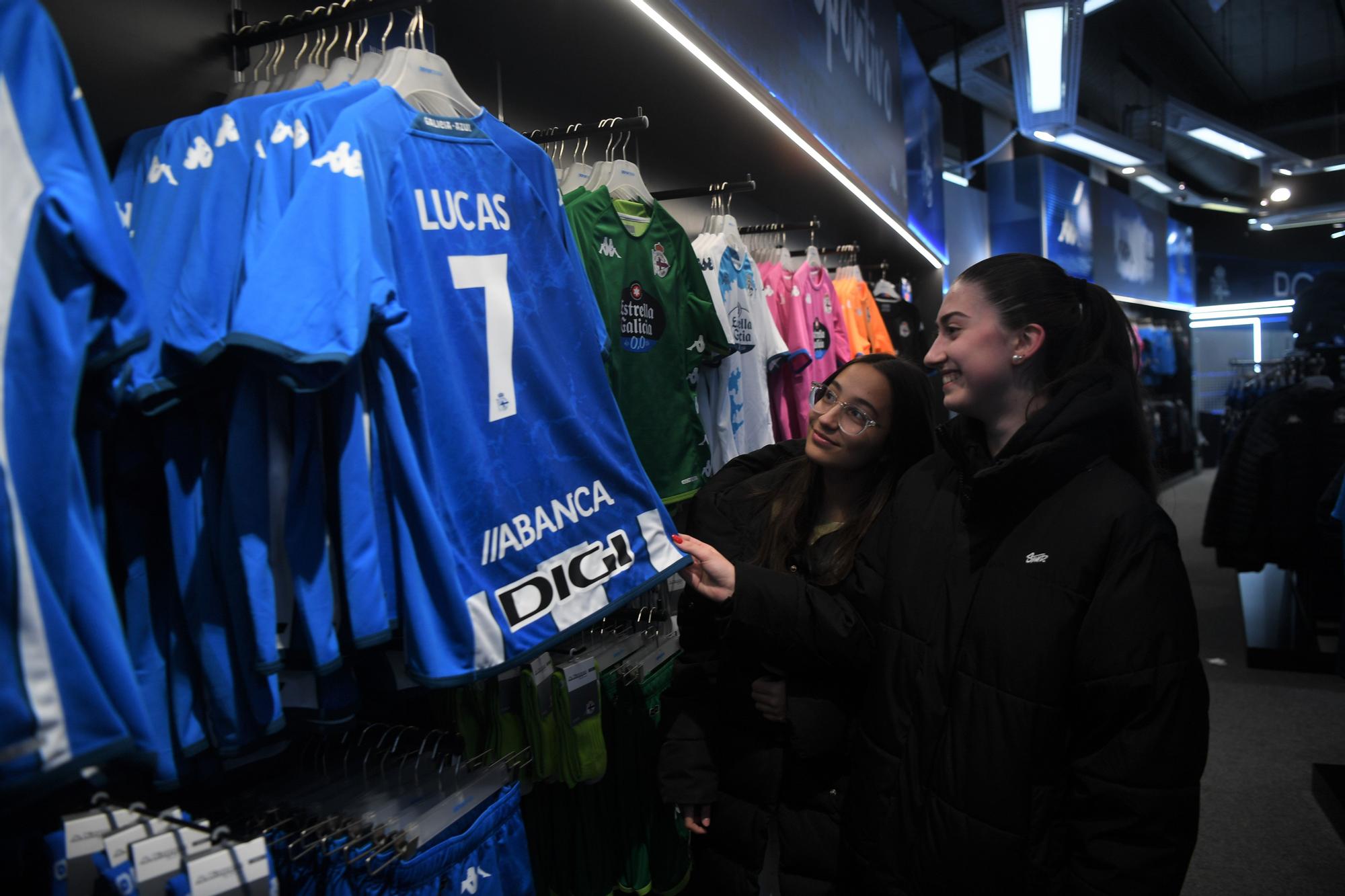 Locura por la camiseta de Lucas