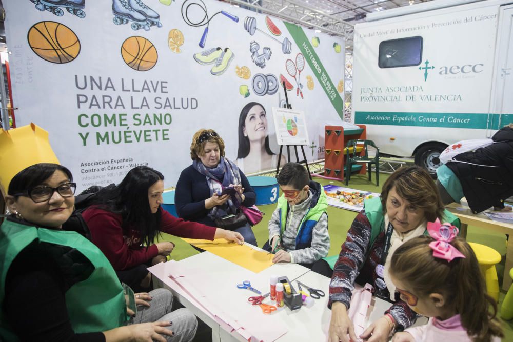 Cientos de niños y niñas disfrutan de Expojove 2019