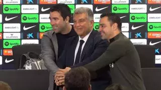 La postura de Deco: Xavi o Rafa Márquez