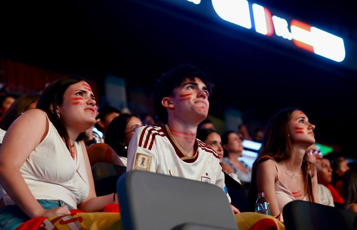 Así se ha vivido el Francia - España desde el Roig Arena