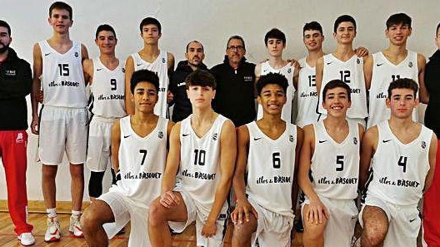 La selección cadete masculina de Balears que competirá en Huelva, con el ibicenco Javier García Riera, primero agachado por la derecha.