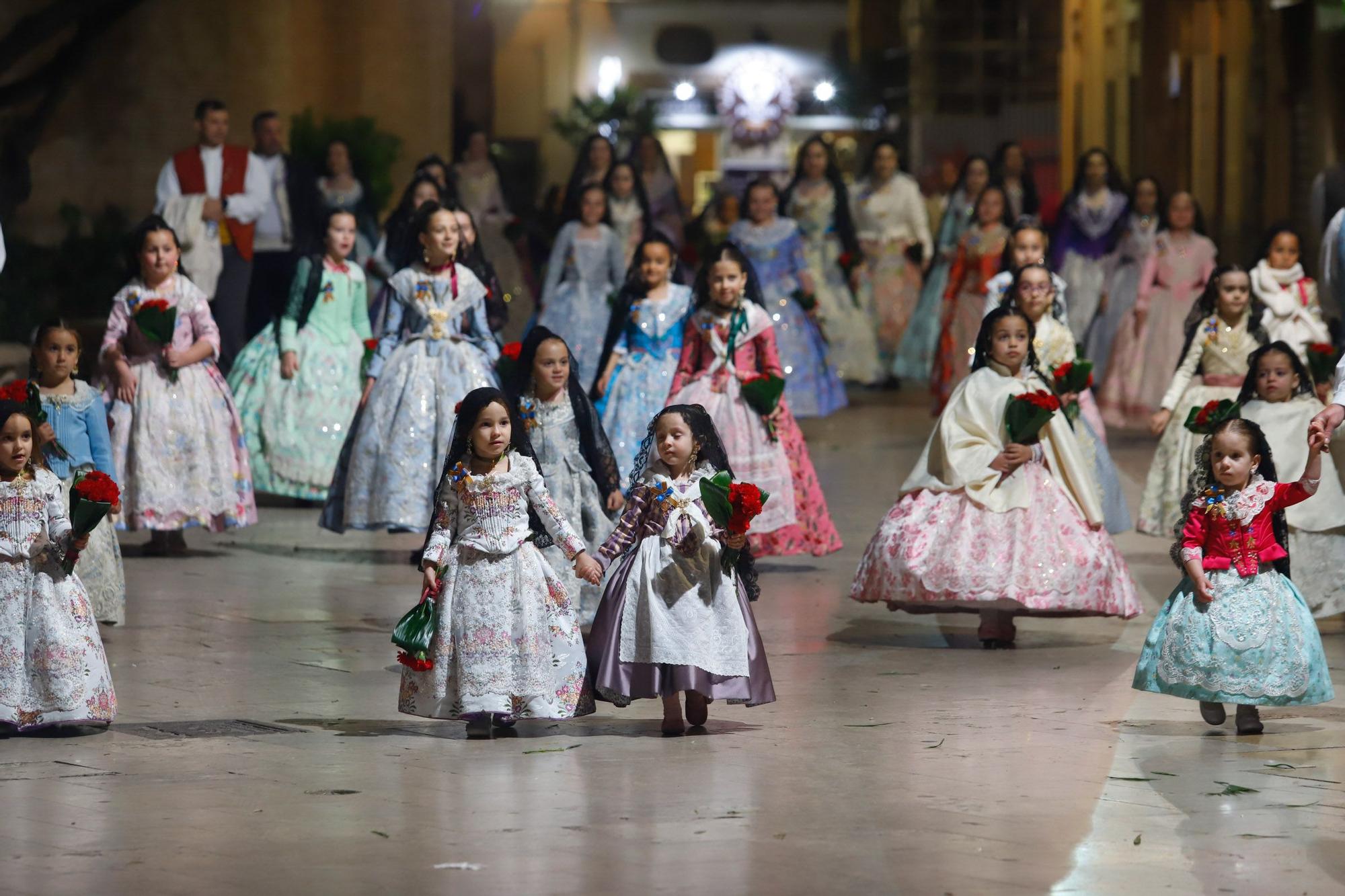 Búscate en el segundo día de la Ofrenda en la calle San Vicente entre las 24 y la 1 horas