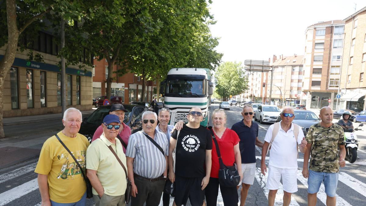 VÍDEO: La Calzada festeja "olvidarse" de mercancías peligrosas por Príncipe de Asturias: "Por fin recibimos una buena noticia"