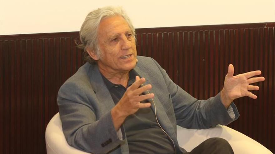 López Garrido: &quot;La Constitución está un poco oxidada&quot;