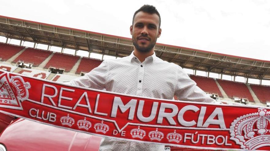 Santi Jara, otro jugador que abandona el Real Murcia