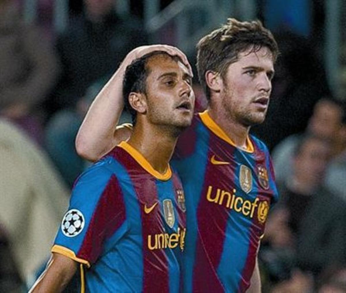 Fontàs felicita Víctor Vázquez pel seu gol, ahir a la nit al Camp Nou. Fontàs felicita Víctor Vázquez pel seu gol, ahir a la nit al Camp Nou.