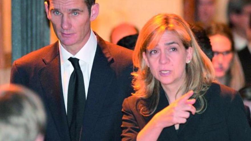 Iñaki Urdangarín y la infanta Cristina.  // Efe