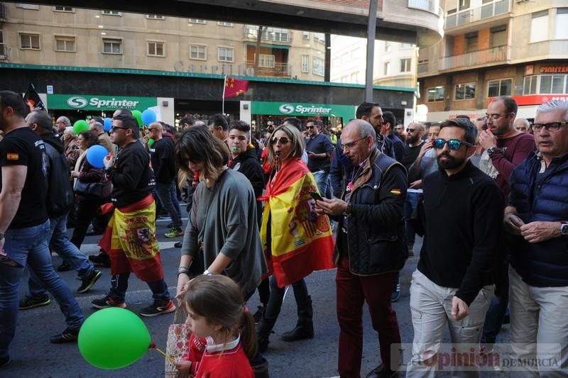 Miles de policías claman en Murcia para exigir "equiparación real" de sus salarios