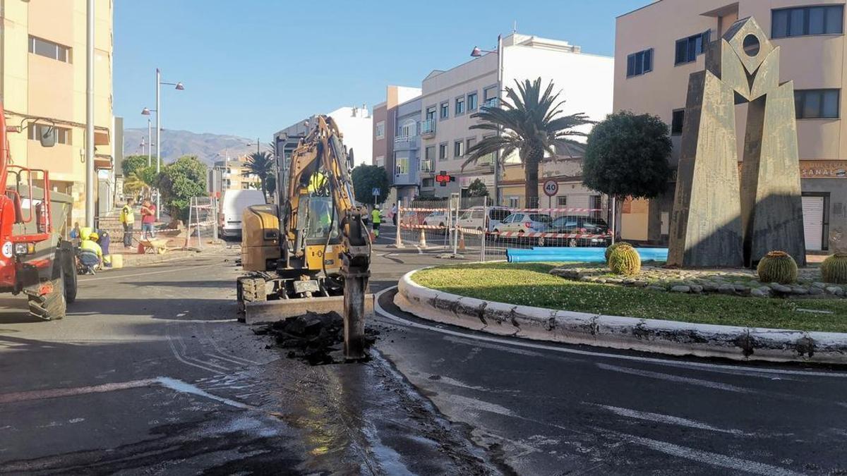 El Ayuntamiento de Agüimes renueva la red de agua en Arinaga con una inversión de 1,4 millones