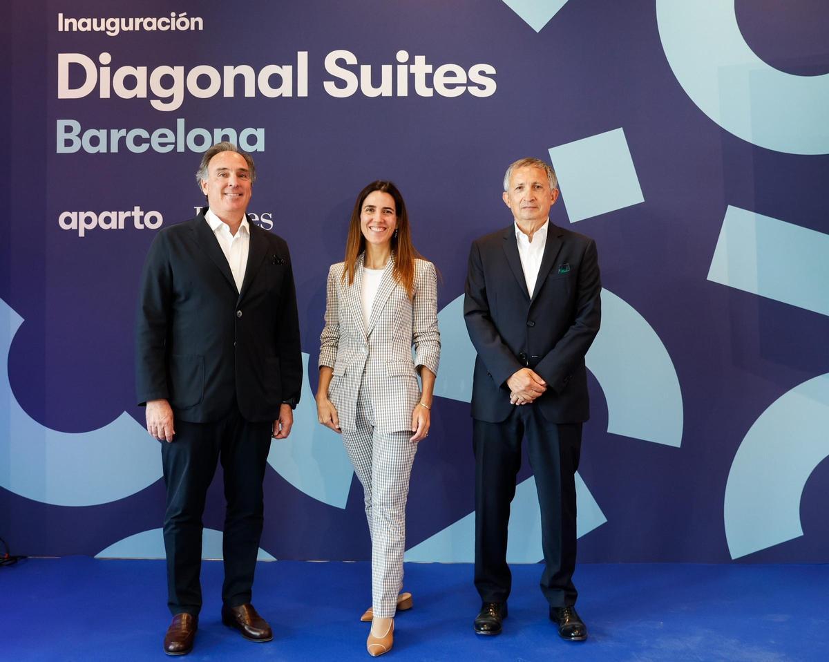 Juan Manuel Sanahuja, CEO del Grupo promotor Sacresa; Vanessa Gelado, Head del sur de Europa en Hines y Enric Batlle, Founding Partner de Batlleiroig.
