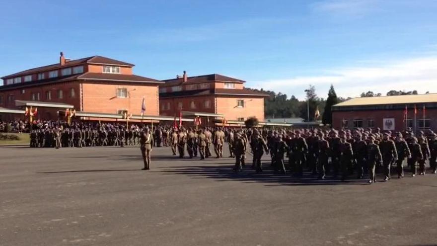 Parada miliar en el día de la Inmaculada Concepción en Asturias