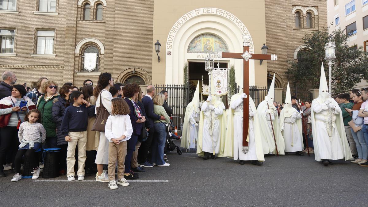 En imágenes | Procesiones del Jueves Santo en Zaragoza