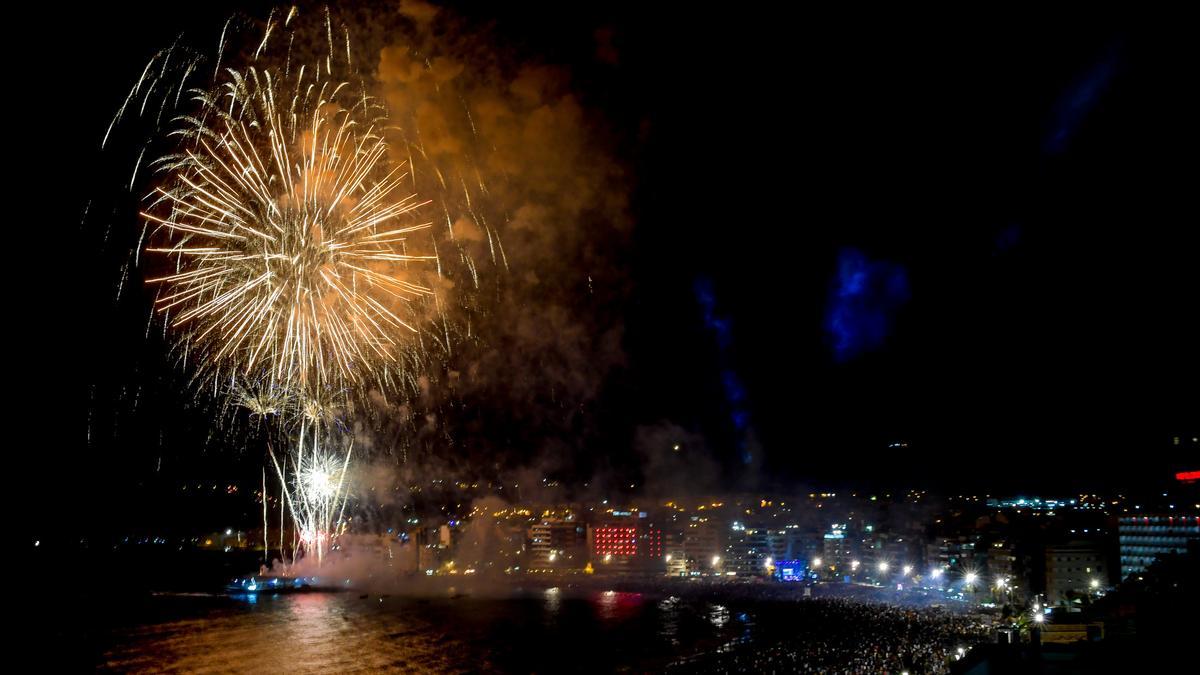 Fuegos de San Juan de las Fiestas Fundacionales de 2022.